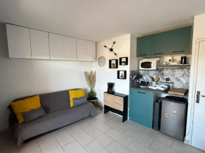 Studio 200m de la plage Le Barcares